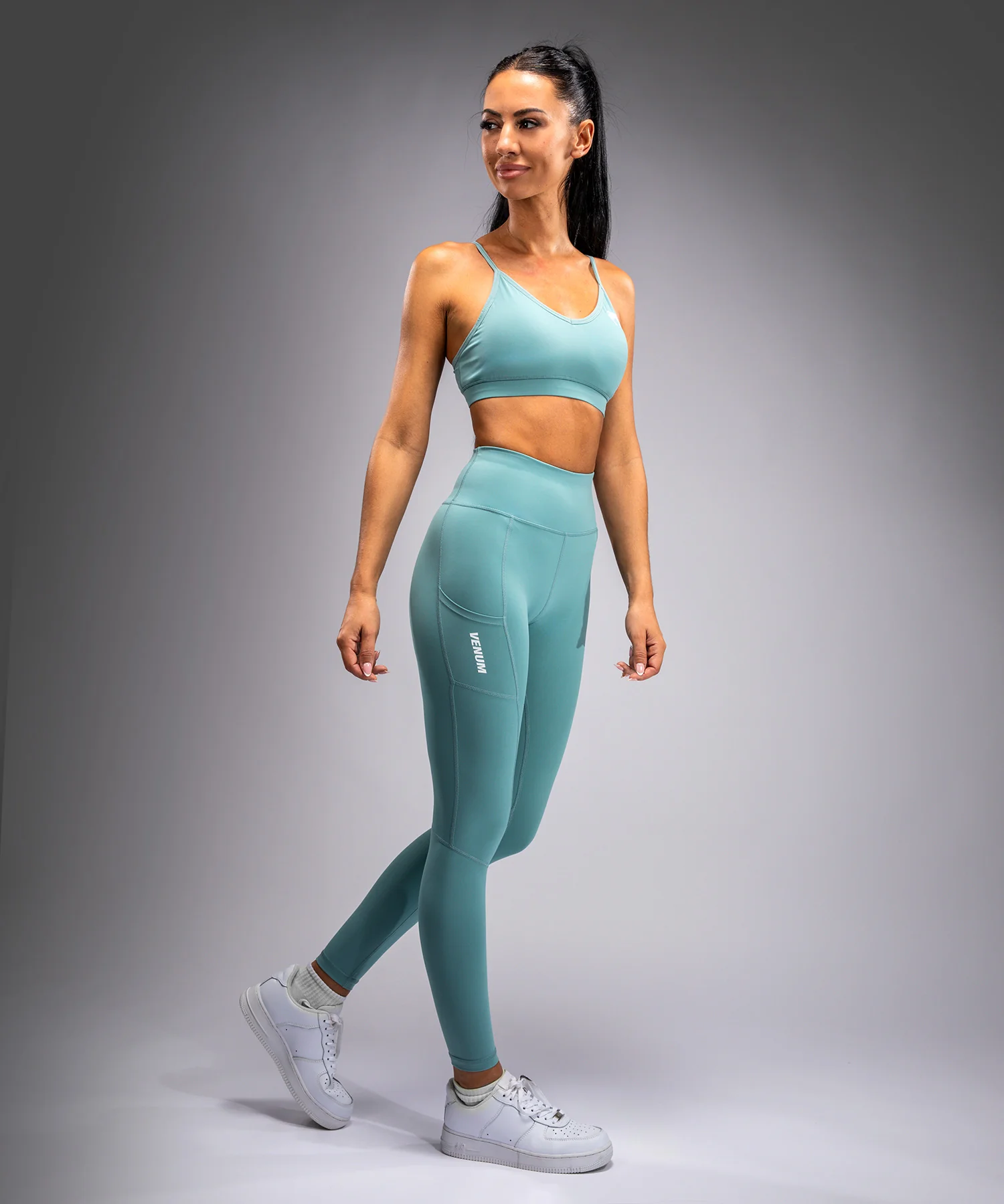 Venum Essential Damen Performance Leggings - Aqua Grün - Image 4