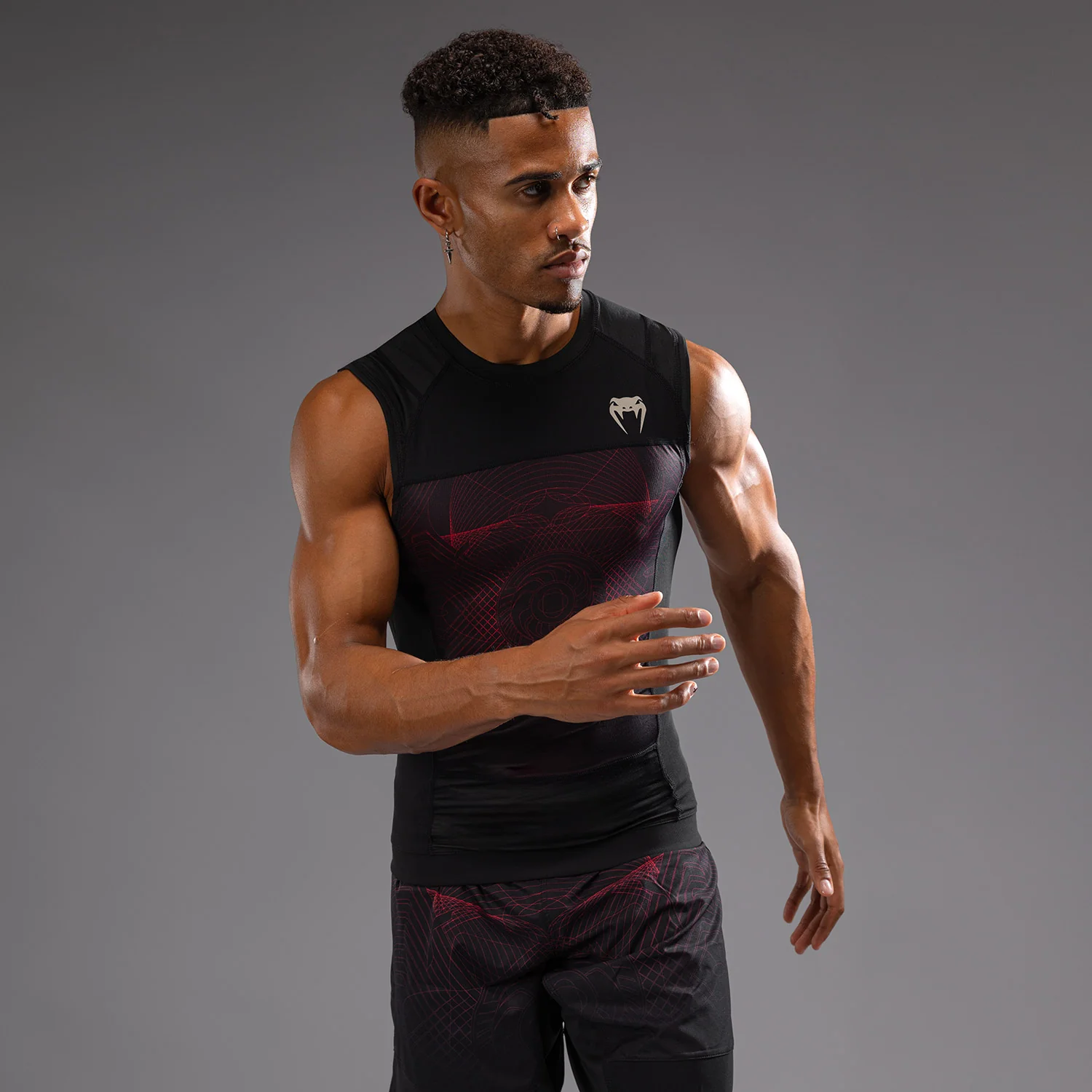 Venum G-Fit Air Herren Ärmelloses Rashguard - Tiefschwarz/Feuerrot - Image 3
