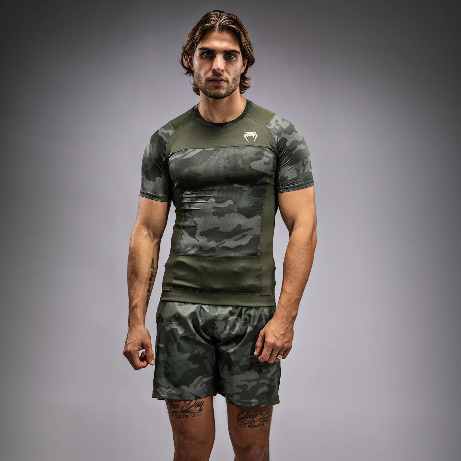 Venum G-Fit Air Herren Kurzarm Rashguard - Armee-Tarnmuster