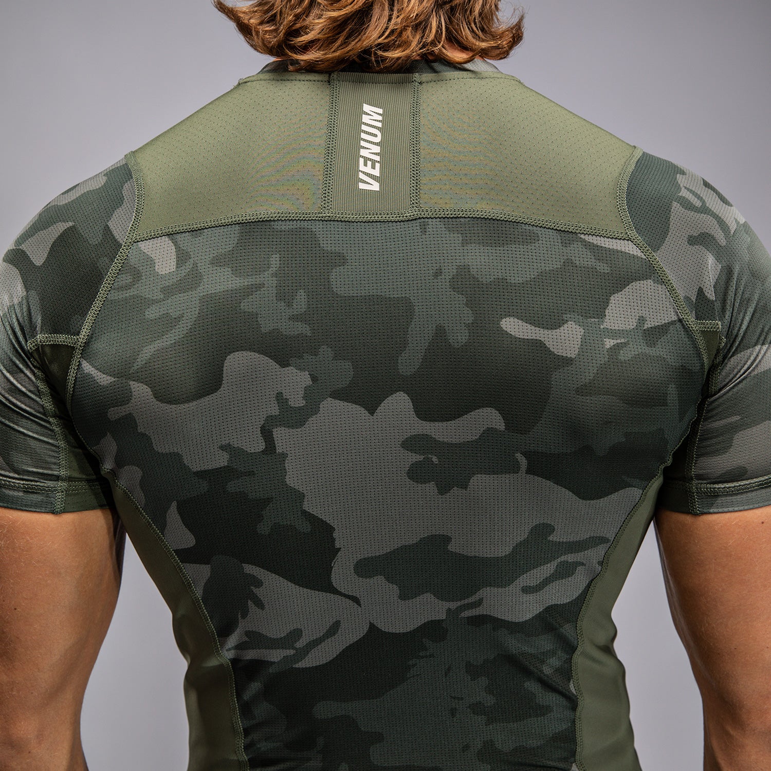 Venum G-Fit Air Herren Kurzarm Rashguard - Armee-Tarnmuster - Image 7