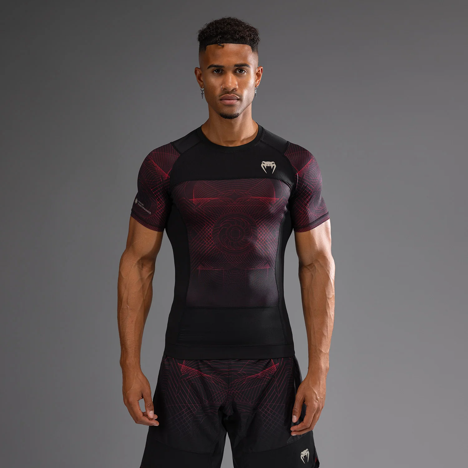 Venum G-Fit Air Herren Kurzarm Rashguard - Tiefschwarz/Feuerrot