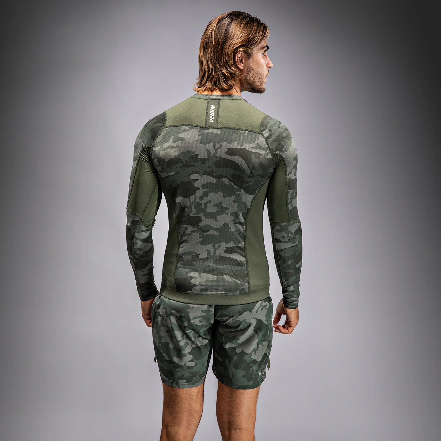 Venum G-Fit Air Herren Langarm Rashguard - Armee Camouflage - Image 3