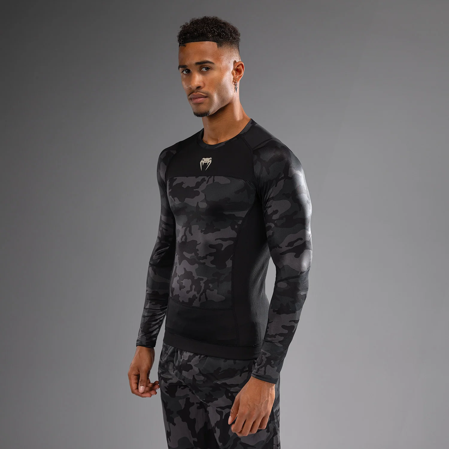 Venum G-Fit Air Herren Langarm Rashguard - Digital Urban Camo - Image 2