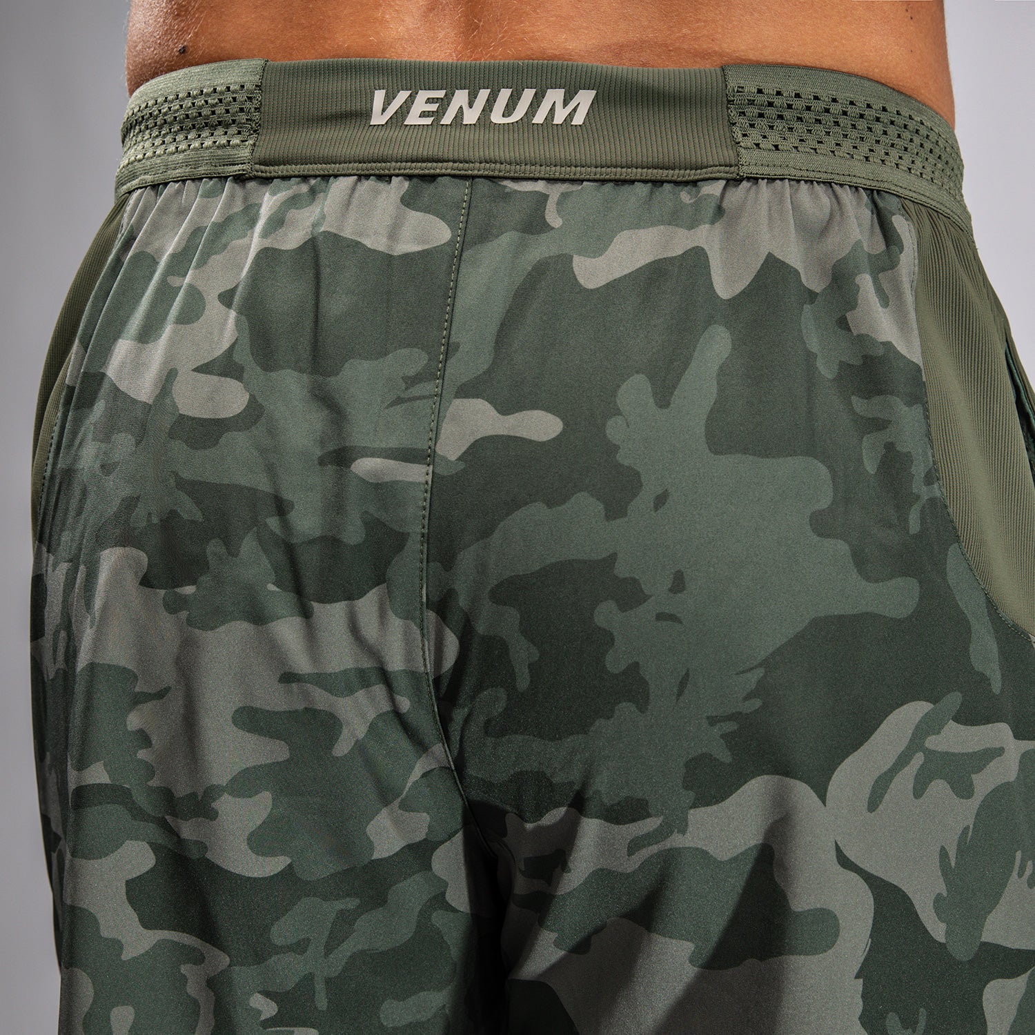 Venum G-Fit Air Herren Trainingsshorts - Armee Camouflage - Image 5