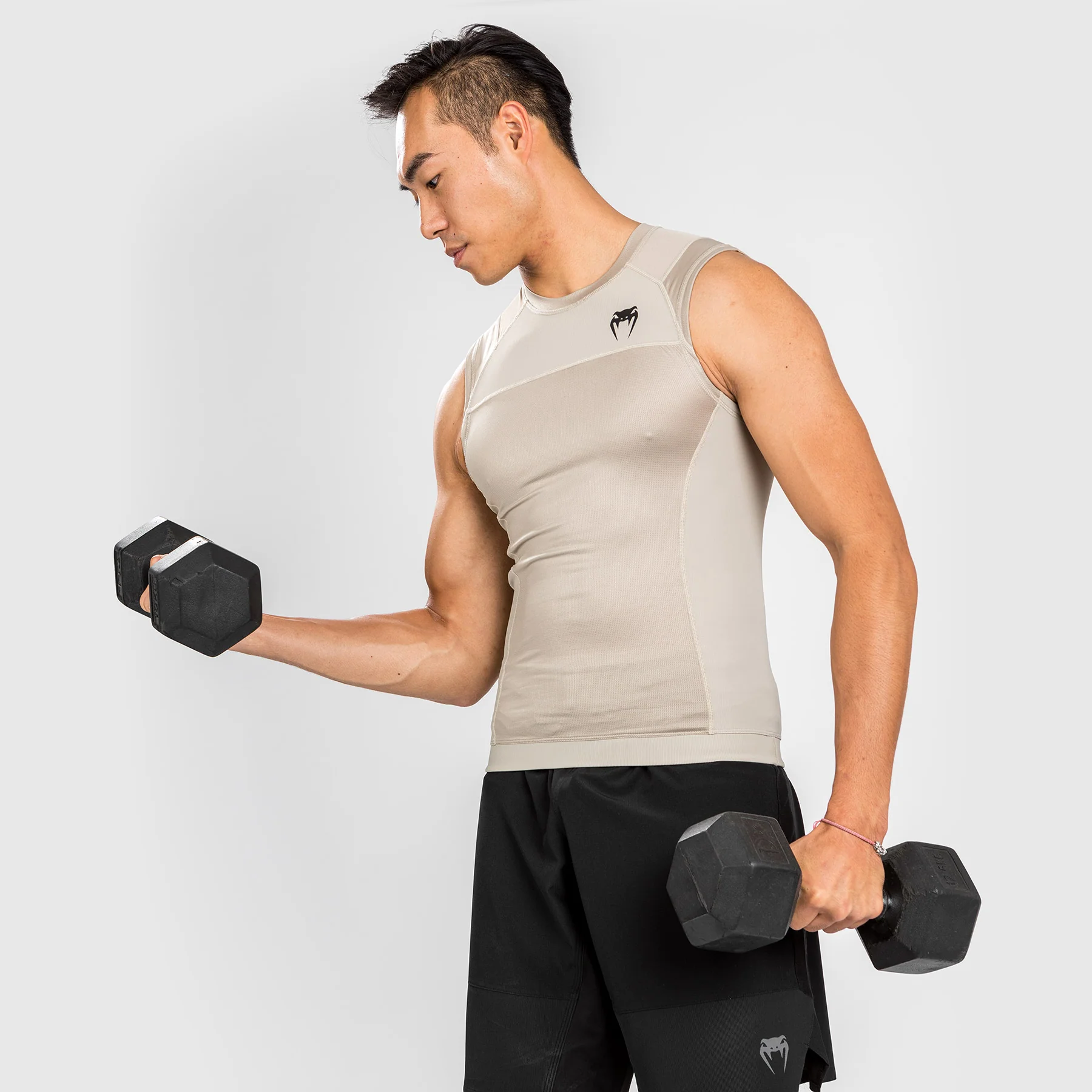 Venum G-Fit Air Rashguard ärmellos – Sand - Image 5