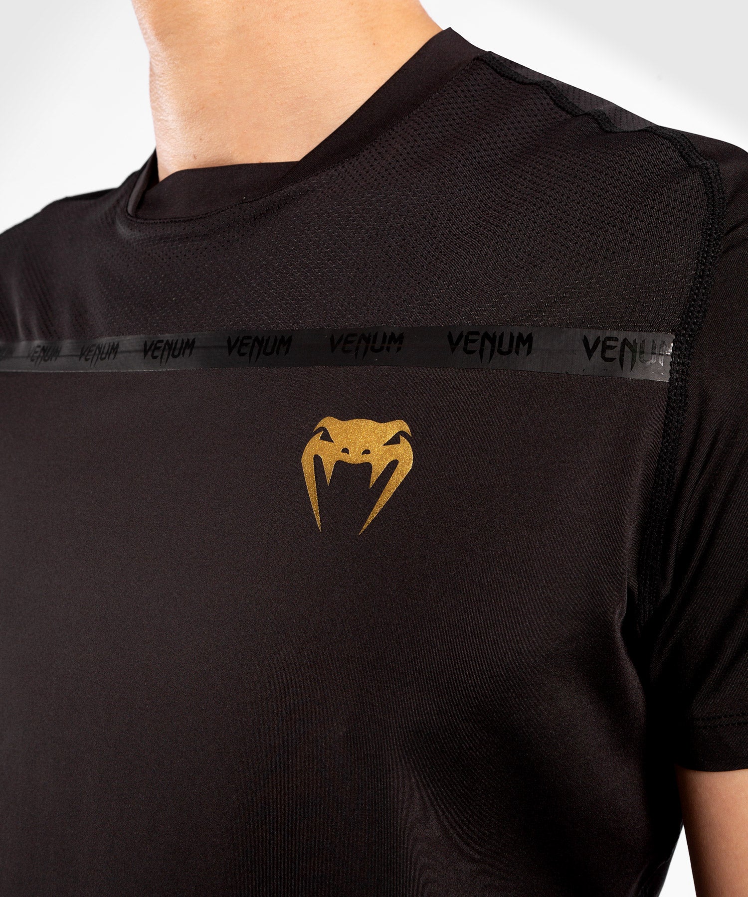 Venum G-Fit Dry-Tech T-Shirt - Schwarz/Gold - Image 4