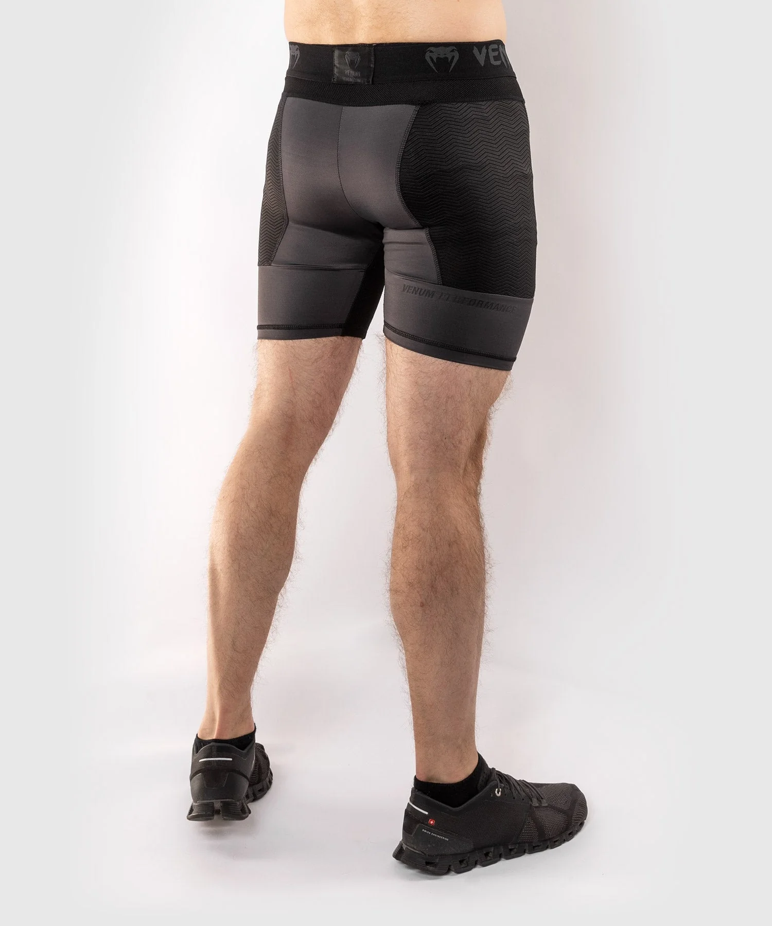 Venum G-Fit Kompressions-Shorts - Grau/Schwarz - Image 10
