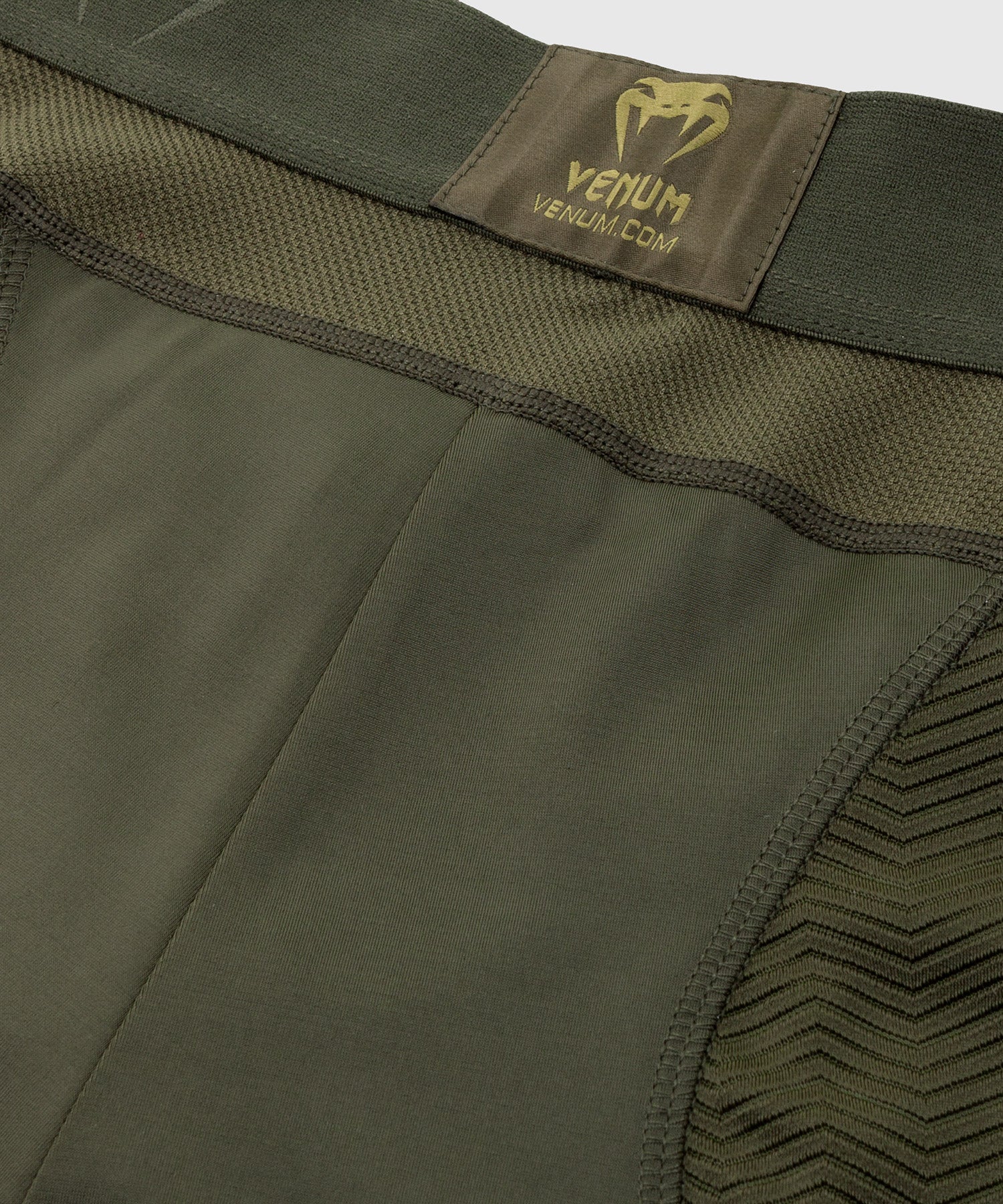 Venum G-Fit Kompressions-Shorts - Khaki - Image 7