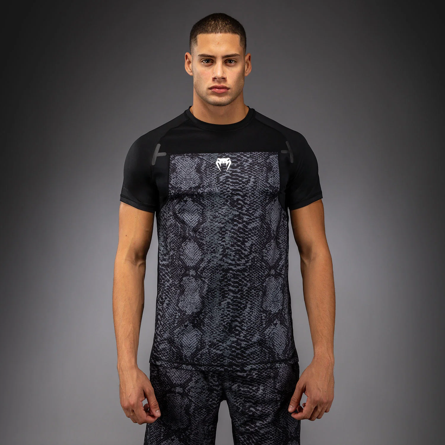 Venum G-Fit Scales Dry-Tech T‑Shirt – Schwarz/Anthrazitgrau
