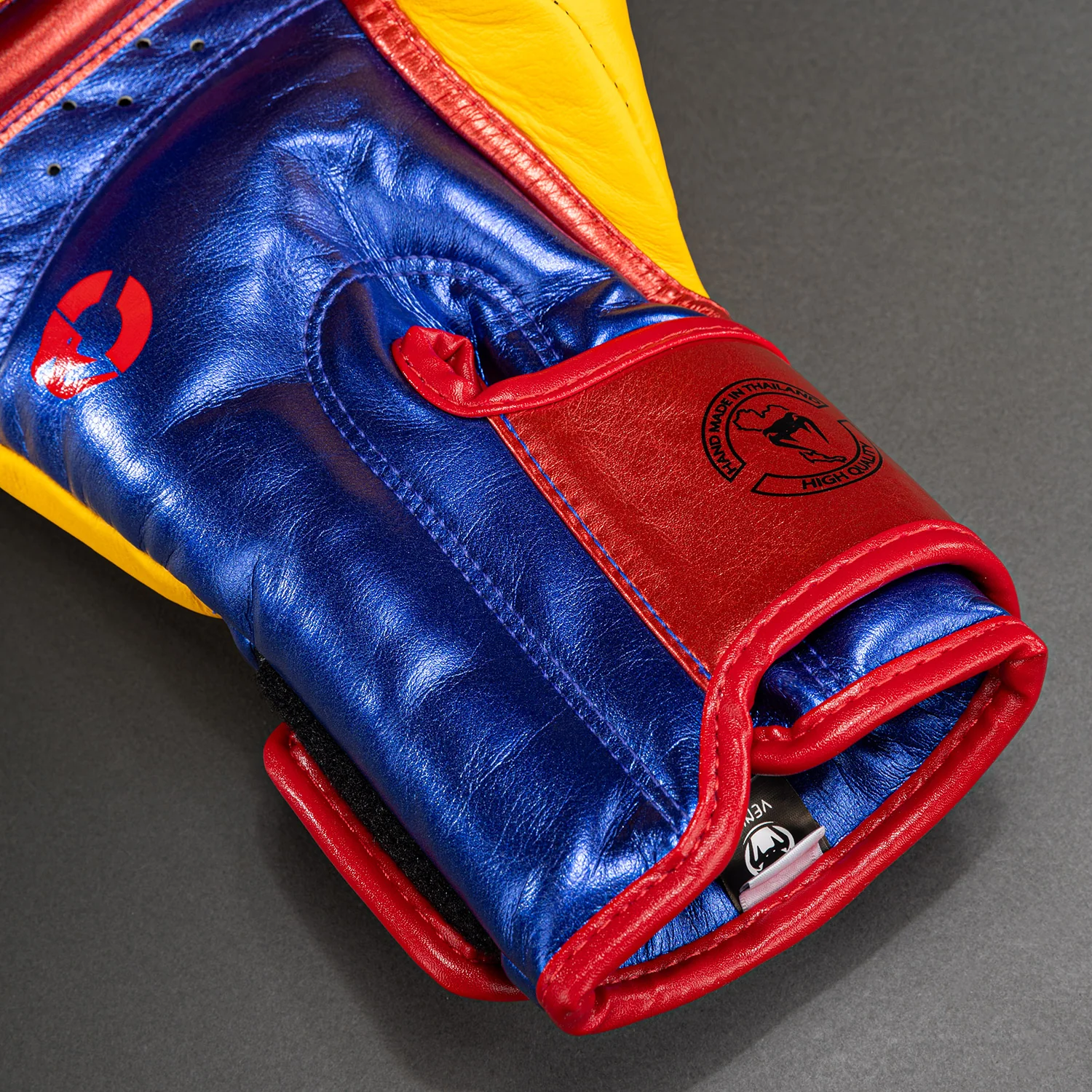 Venum Giant 3.0 Boxhandschuhe - Gelb/Blau/Rot - Image 4