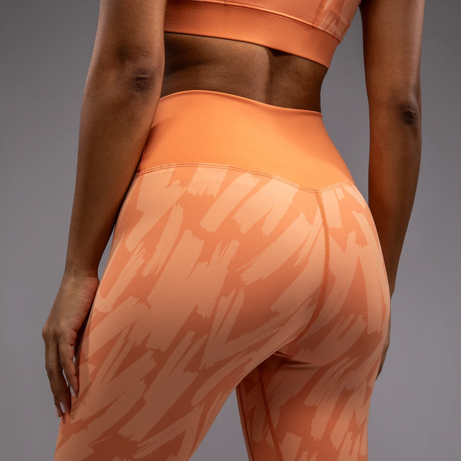 Venum Graffiti Frauen Leggings in voller Länge - Samtaprikose - Image 6