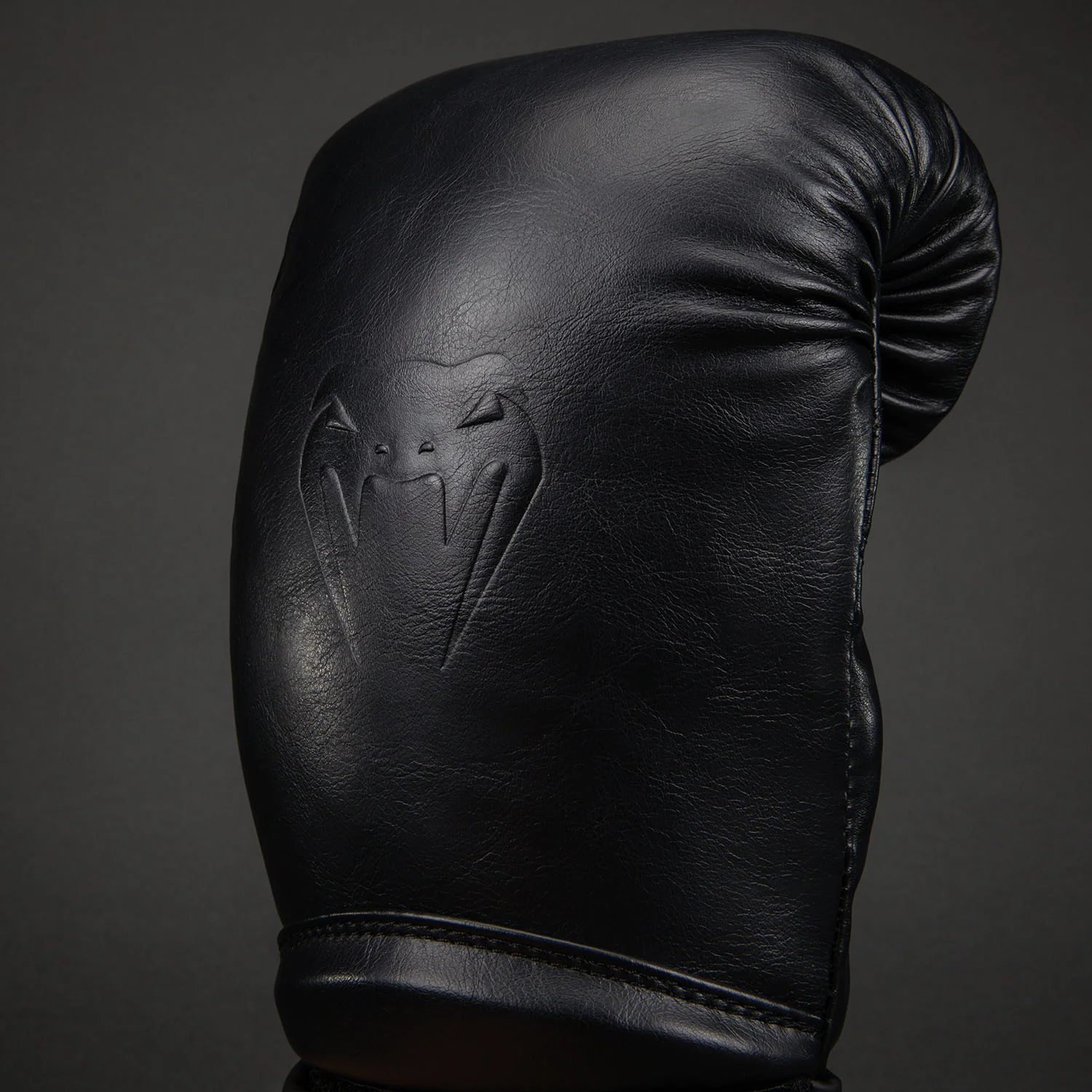 Venum Impact Classic Boxhandschuhe - Schwarz - Image 4