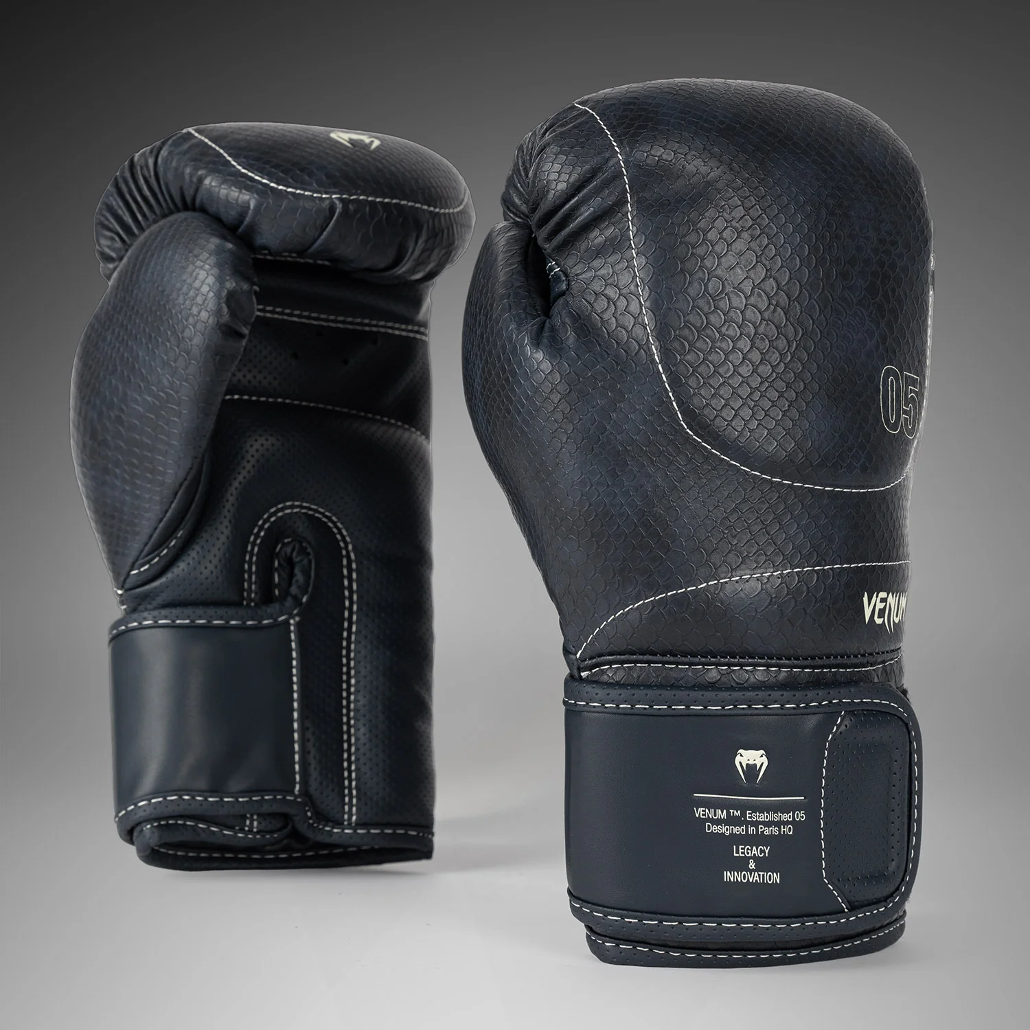 Venum Impact Evo Scales Boxhandschuhe – Mitternachtsblau - Image 2