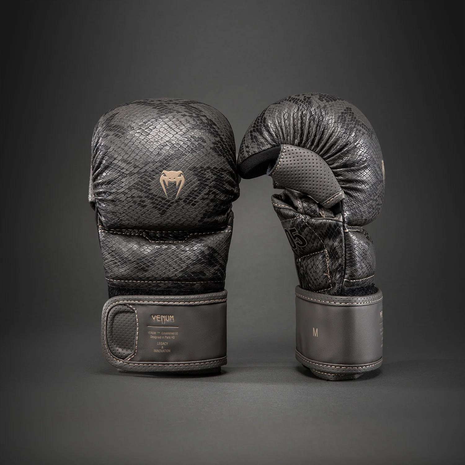Venum Impact Evo Scales MMA Sparring Handschuhe – Dunkelgrau - Image 2