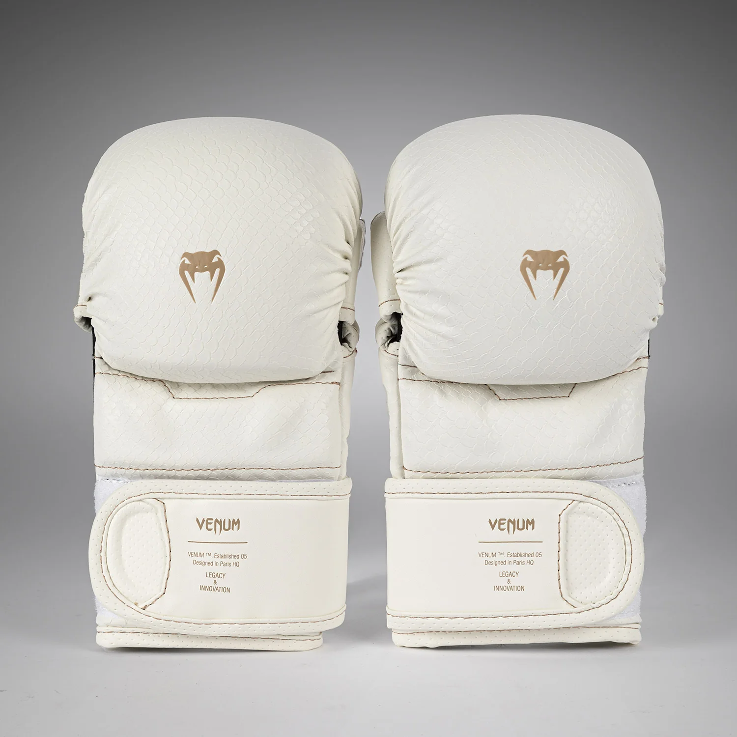 Venum Impact Evo Scales MMA Sparring Handschuhe – Elfenbein