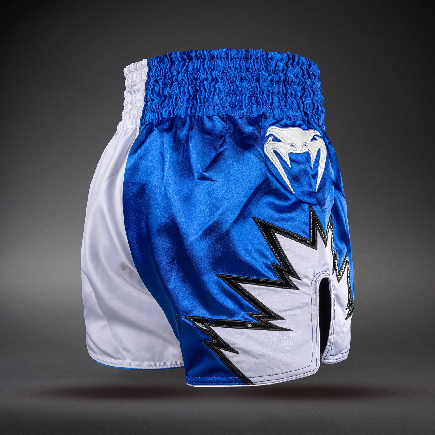 Venum Inferno 2.0 Muay Thai Shorts - Weiß/Blau - Image 4