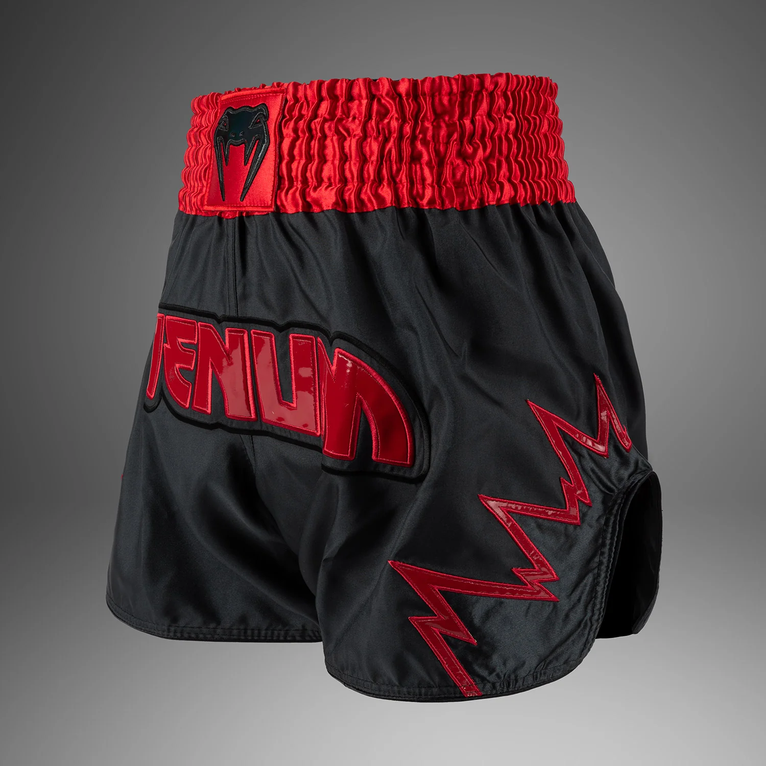 Venum Inferno Muay Thai Shorts - Kohlegrau/Rot - Image 4