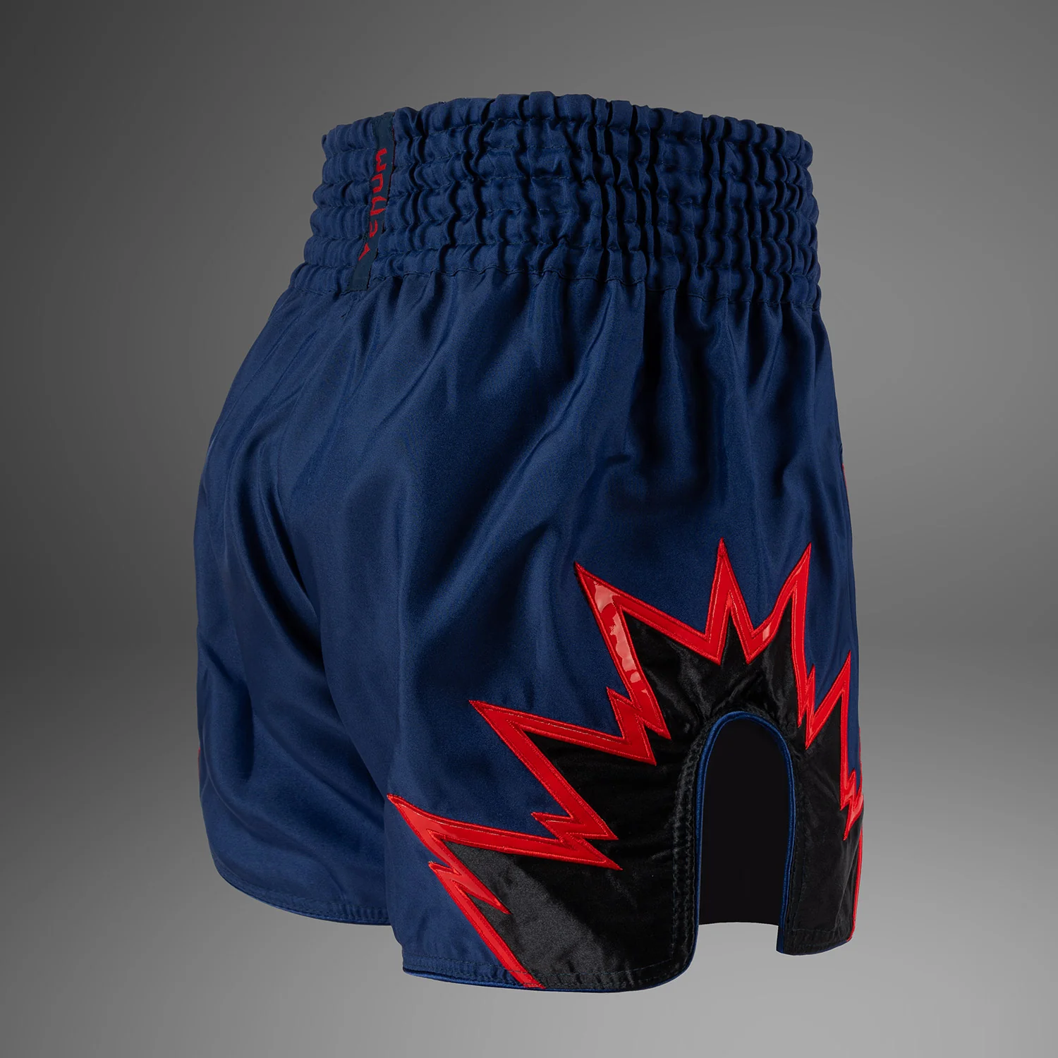 Venum Inferno Muay Thai Shorts - Königsblau/Rot/Schwarz - Image 2