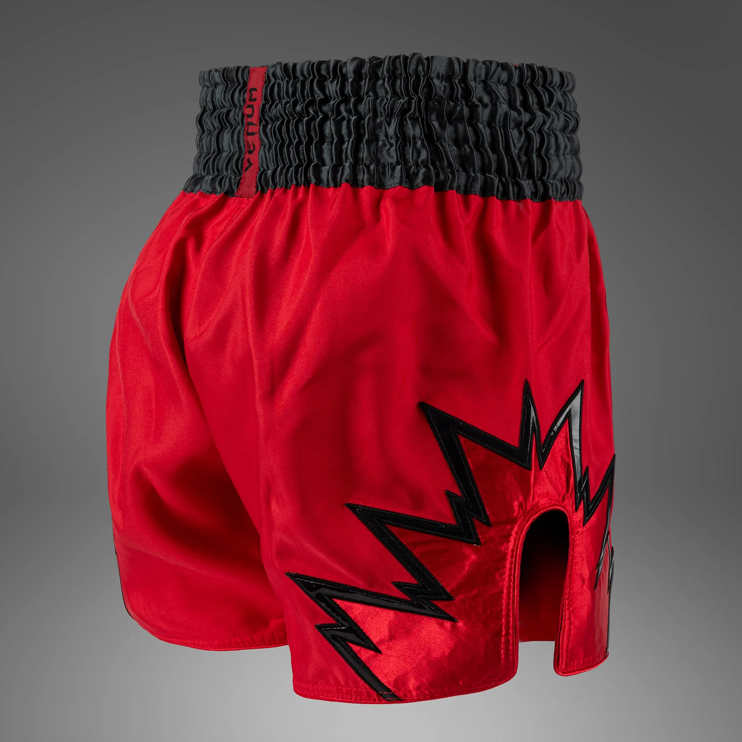 Venum Inferno Muay Thai Shorts - Rot/Charcoal Grau/Schwarz - Image 2
