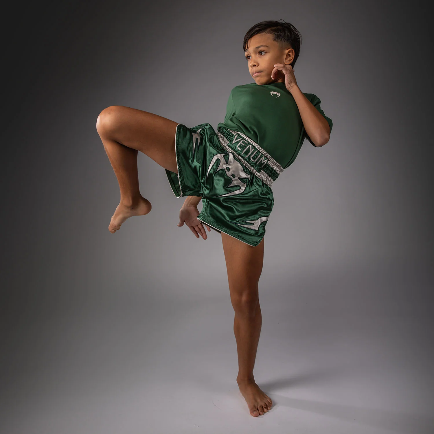 Venum Inferno Muay‑Thai‑Shorts – Waldgrün/Off‑White - Image 6