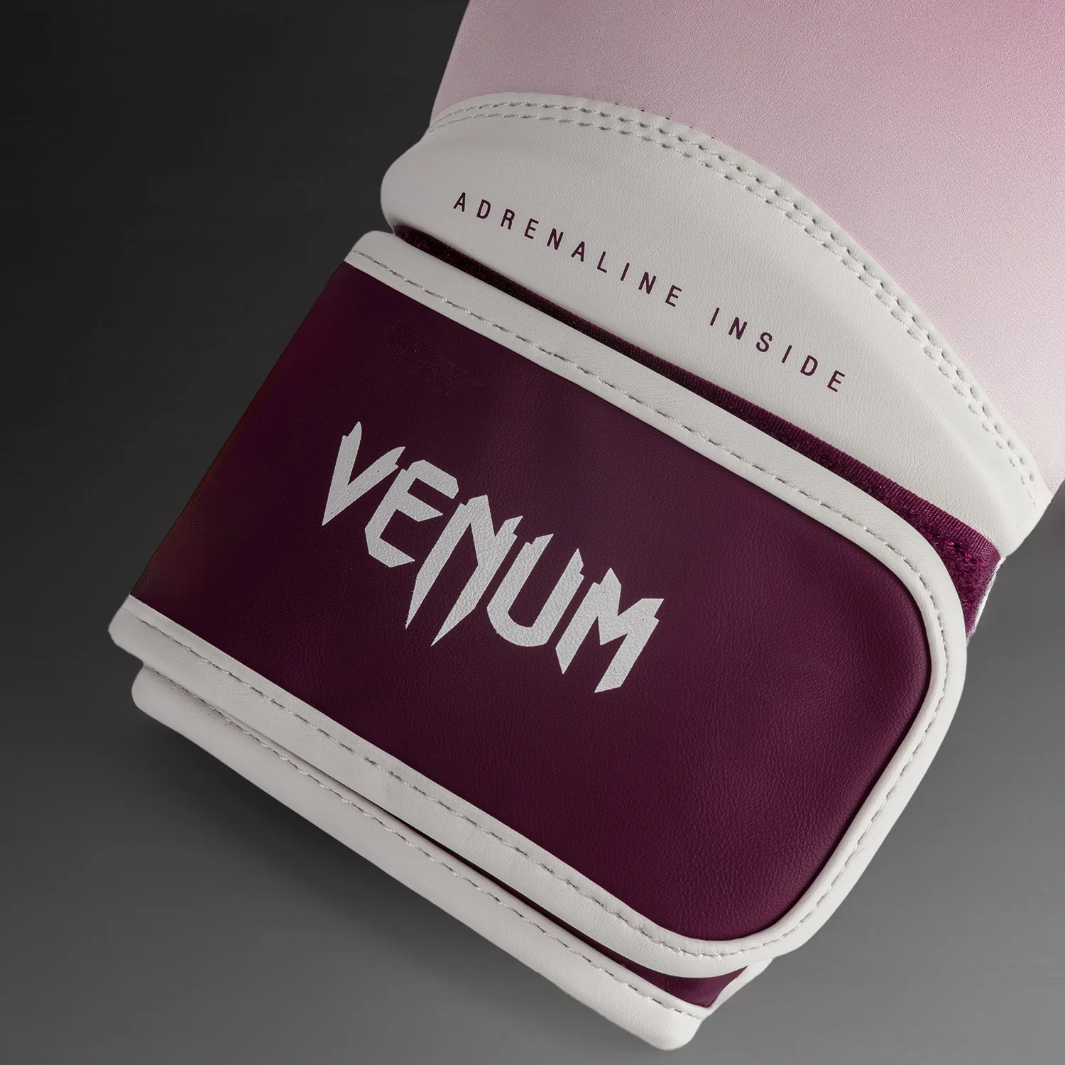 Venum Iris Boxhandschuhe – Pflaume/Weiß - Image 6