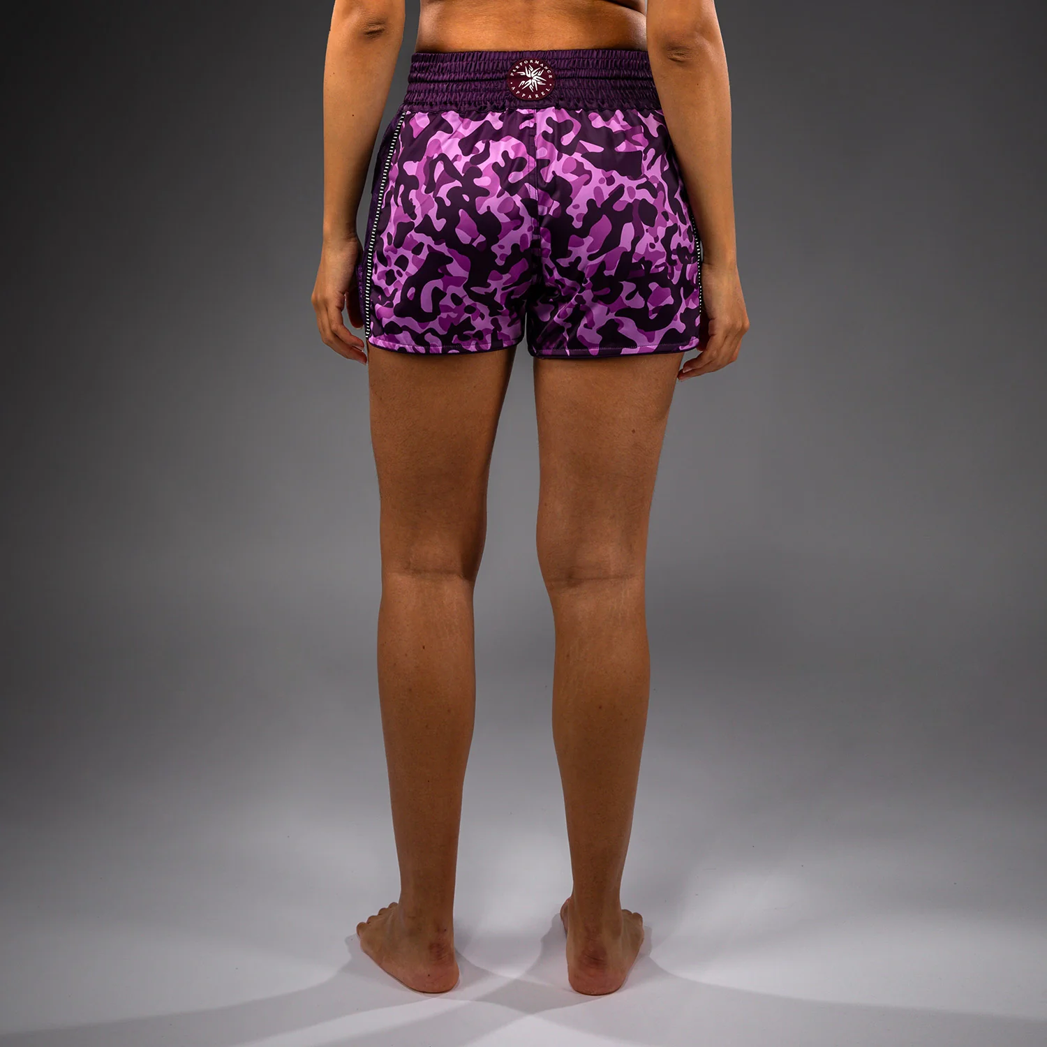 Venum Iris Muay Thai Shorts – Pflaume/Rosa - Image 2