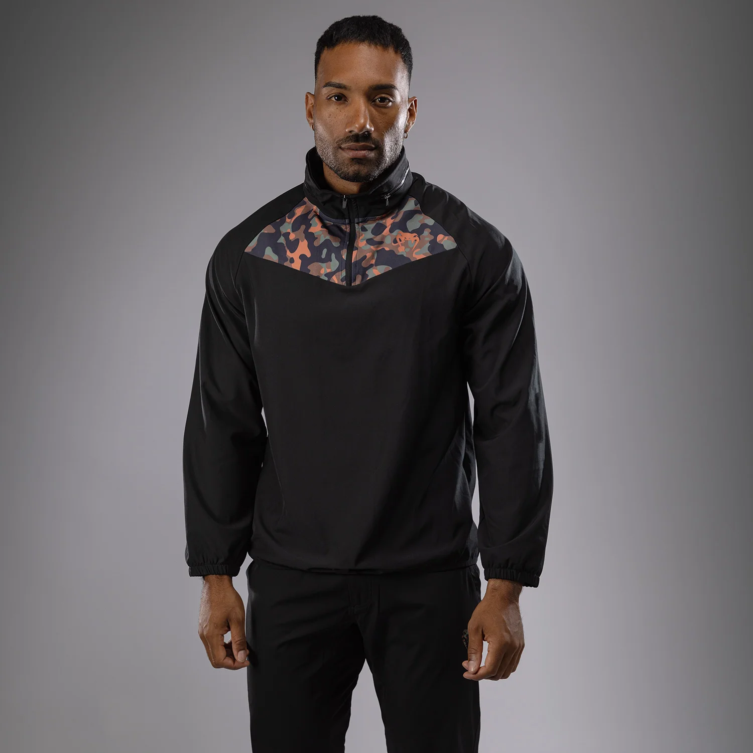 Venum Jungle Ops Herren-Trainingsjacke - Schwarz/Canyon Camo