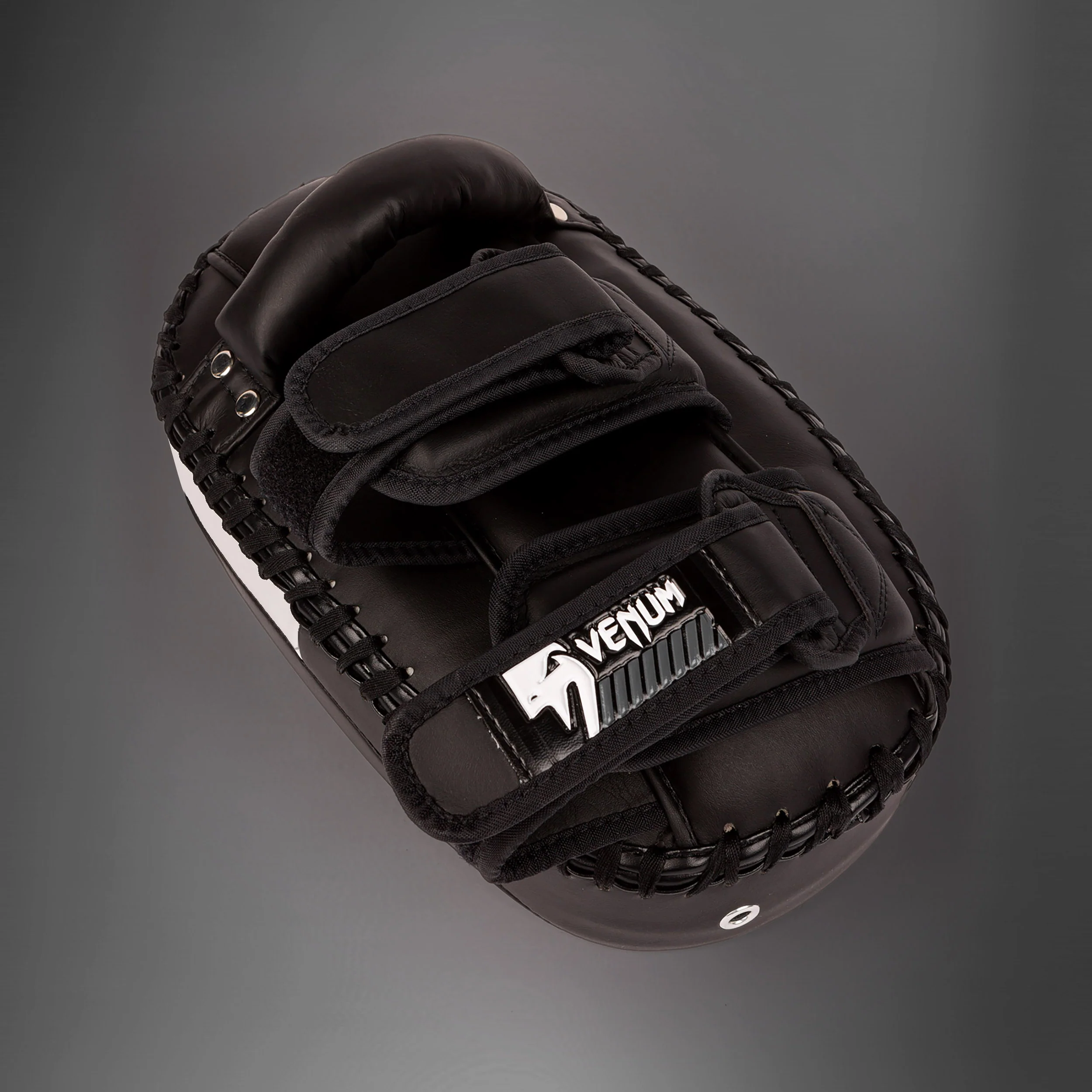 VENUM KICKBOXING – LIGHT KICK PAD 2.0 - Image 6