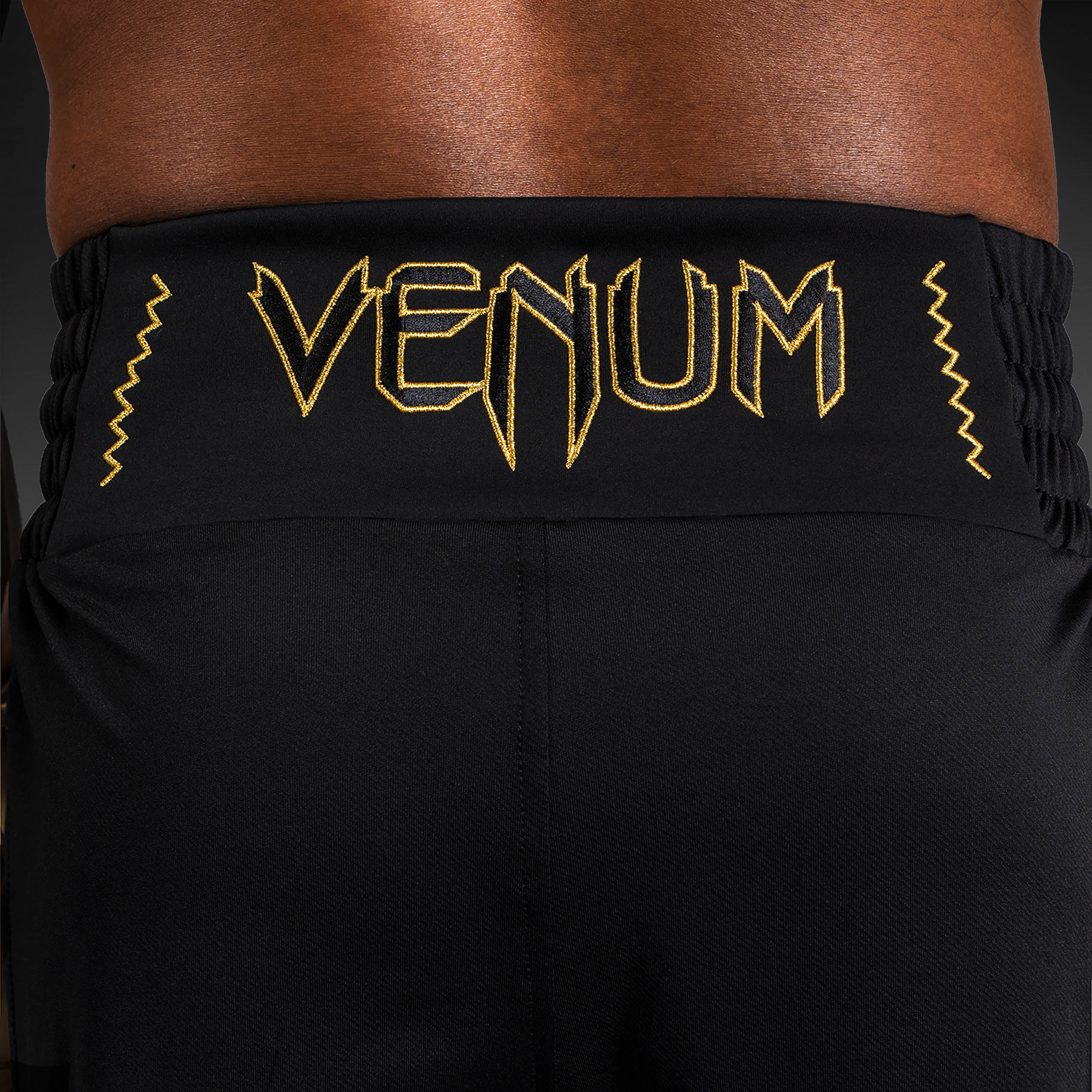 Venum Klassisch Boxing Shorts - Schwarz/Gold - Image 9