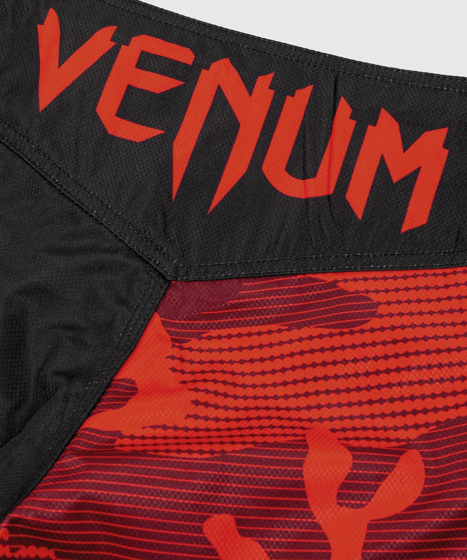 Venum Light 3.0 Kampfshorts - Rot/Schwarz - Image 7