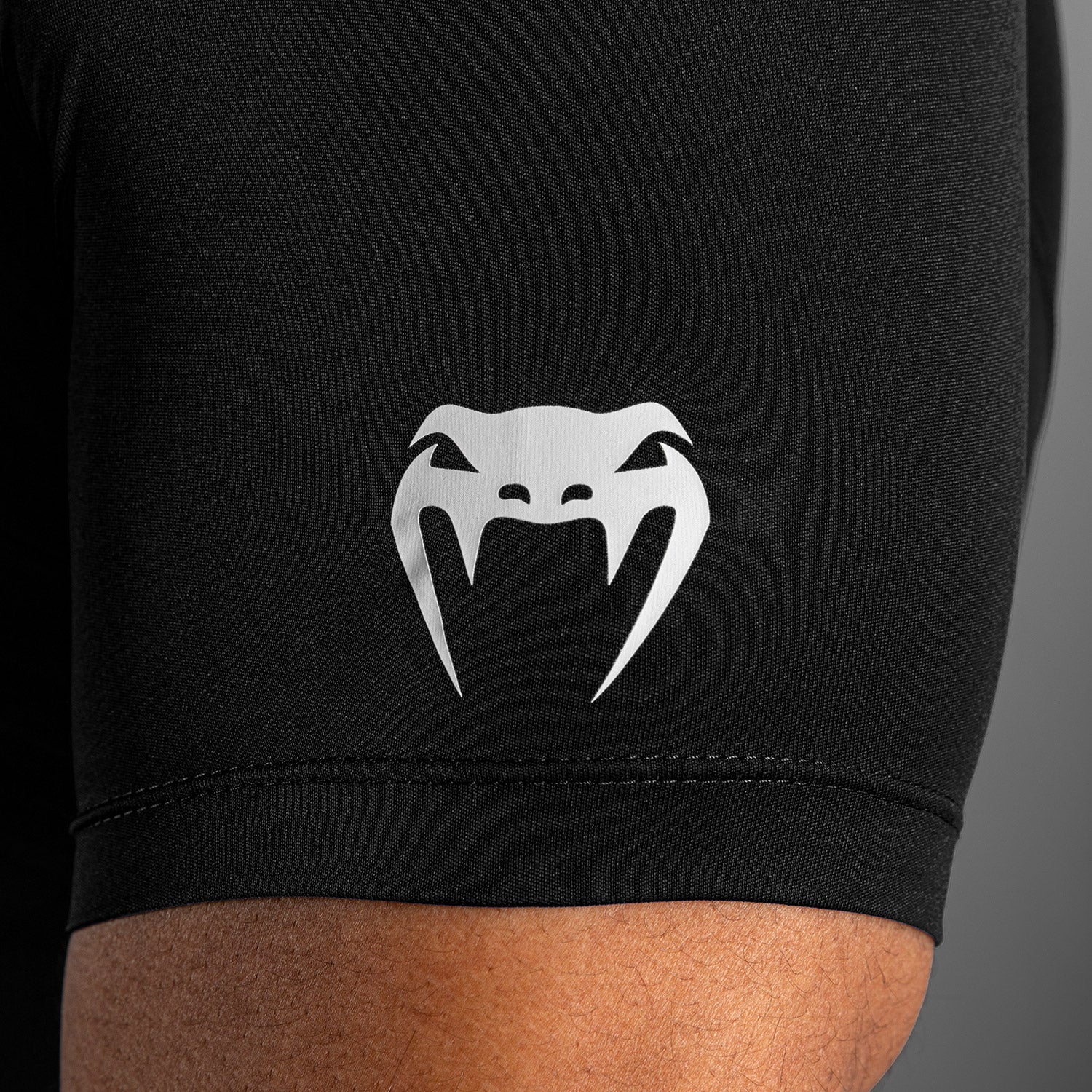 Venum Lineup Kompressionsshirt Kurzarm - Schwarz/Weiß - Image 6