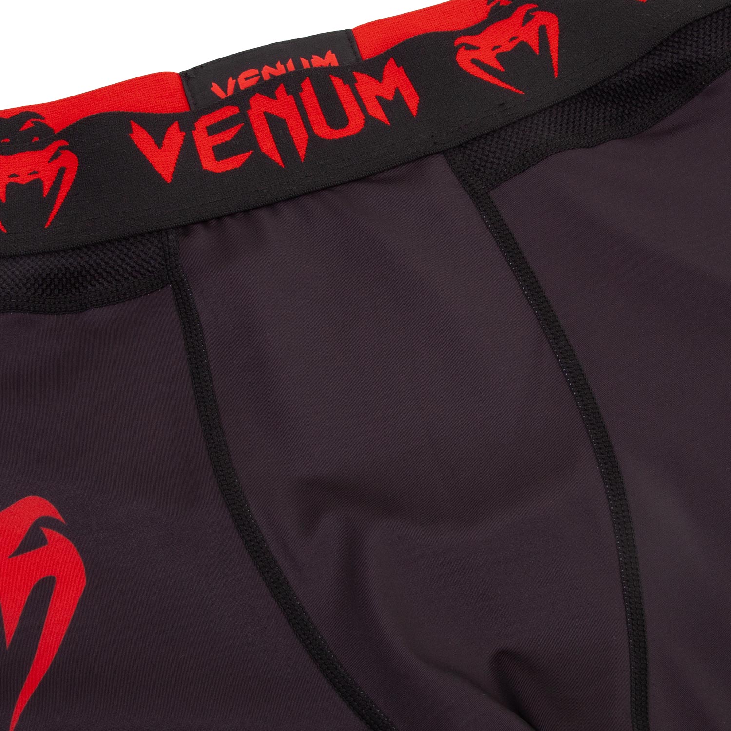 Venum Logos Kompressionshose - Schwarz/Rot - Image 5