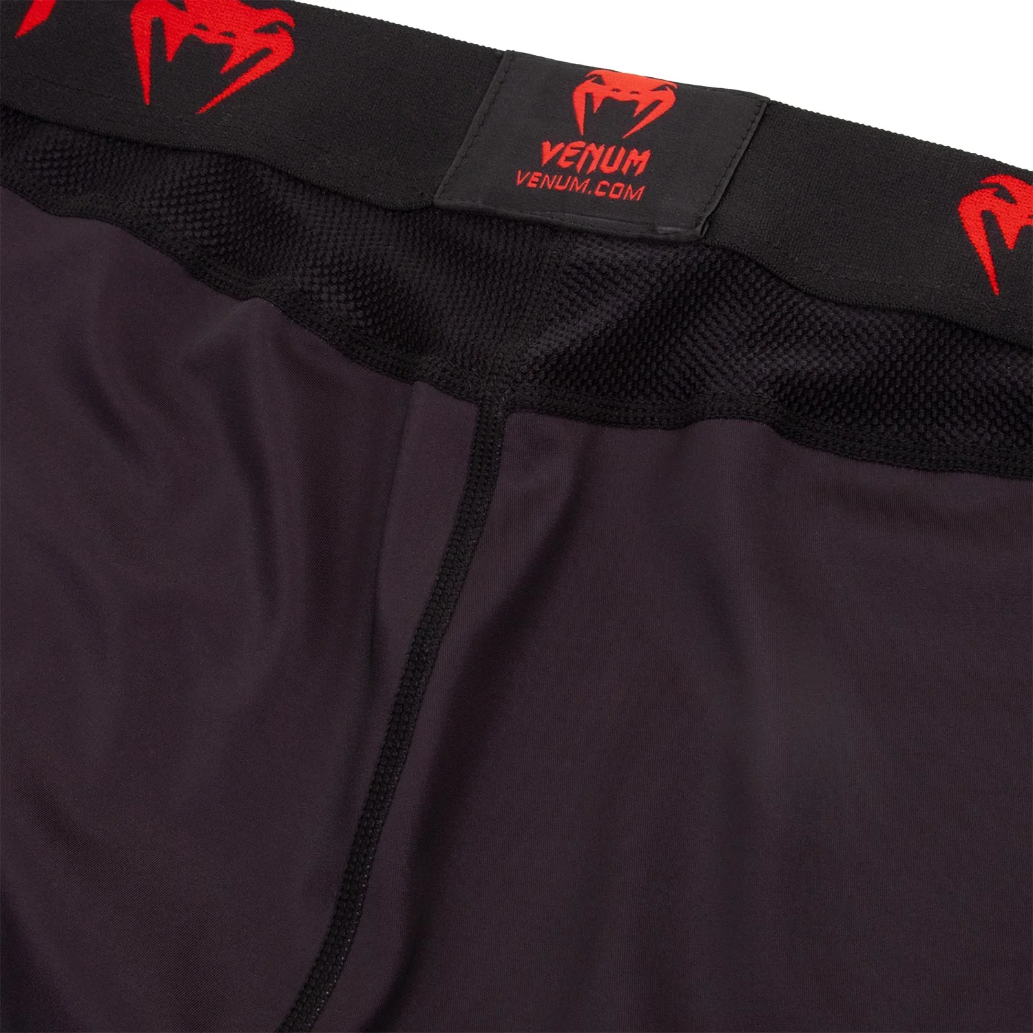 Venum Logos Kompressionshose - Schwarz/Rot - Image 6