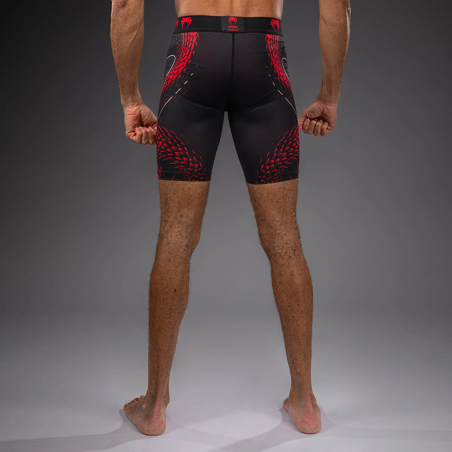 Venum Matupa Kompressionsshort - Schwarz/Rot/Silber - Image 4