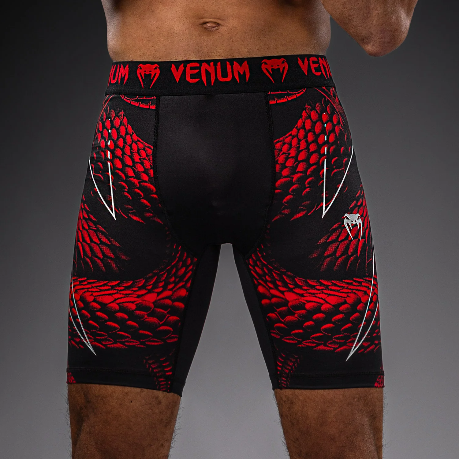 Venum Matupa Kompressionsshort - Schwarz/Rot/Silber - Image 5