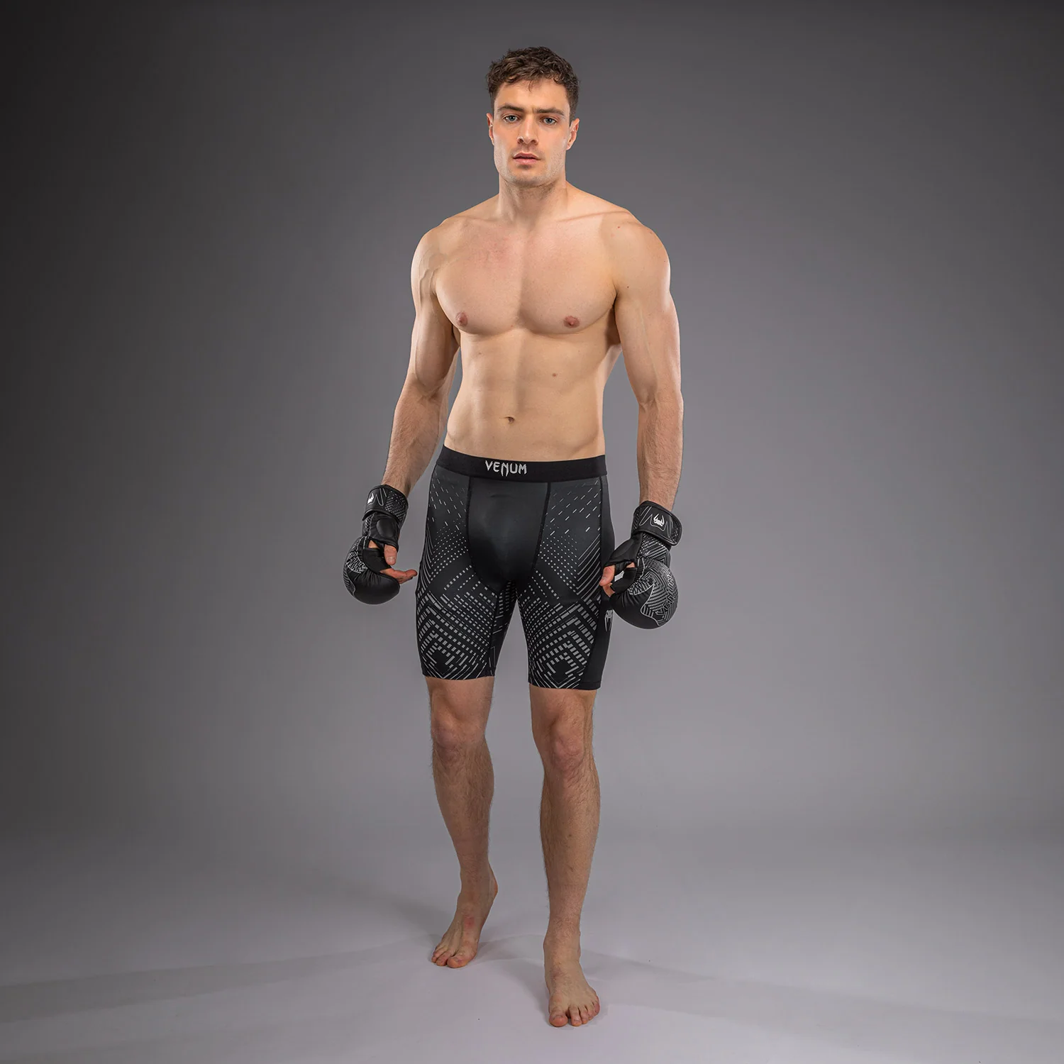 Venum Midnight Fury Kompressionsshort – Schwarz/Grau/Silber - Image 2