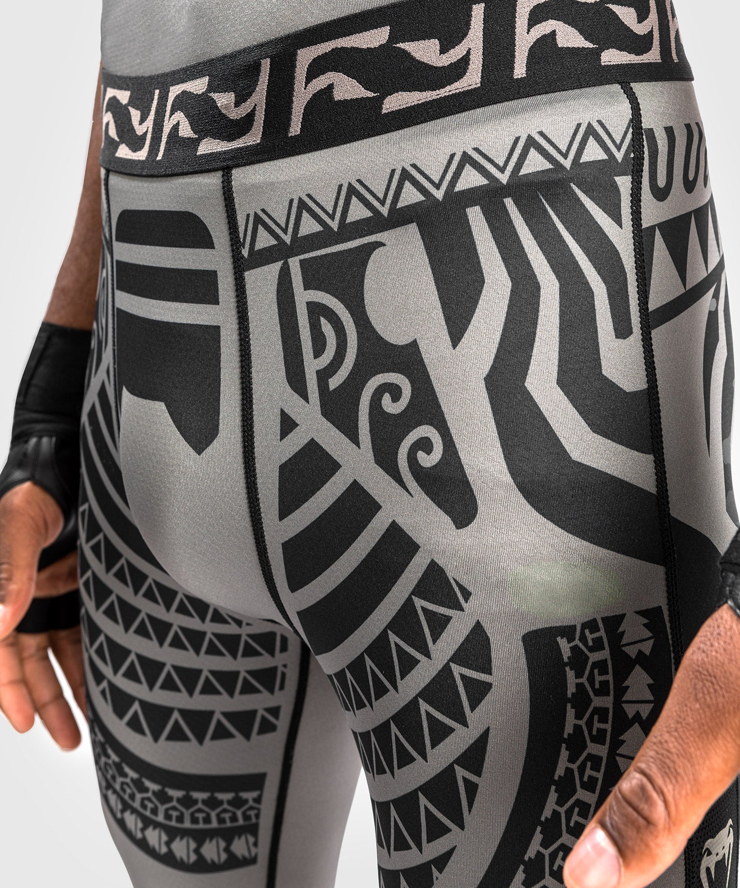 Venum Nakahi Compression Pants – Grau - Image 4