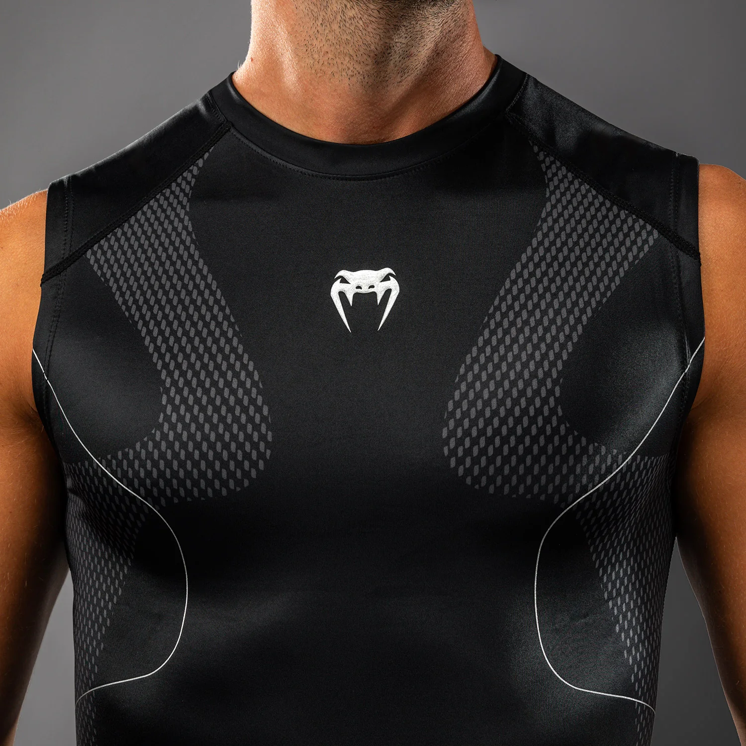 Venum Nexus Ärmelloses Rashguard – Schwarz/Silber - Image 4
