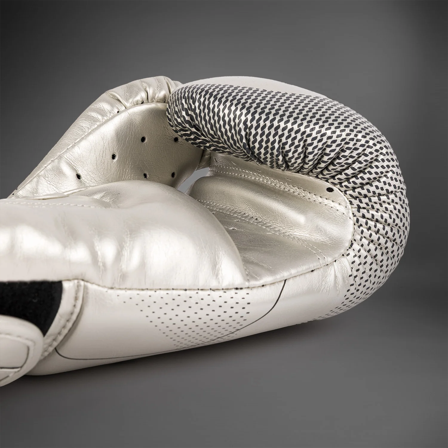 Venum Nexus Boxhandschuhe – Silber/Schwarz - Image 5