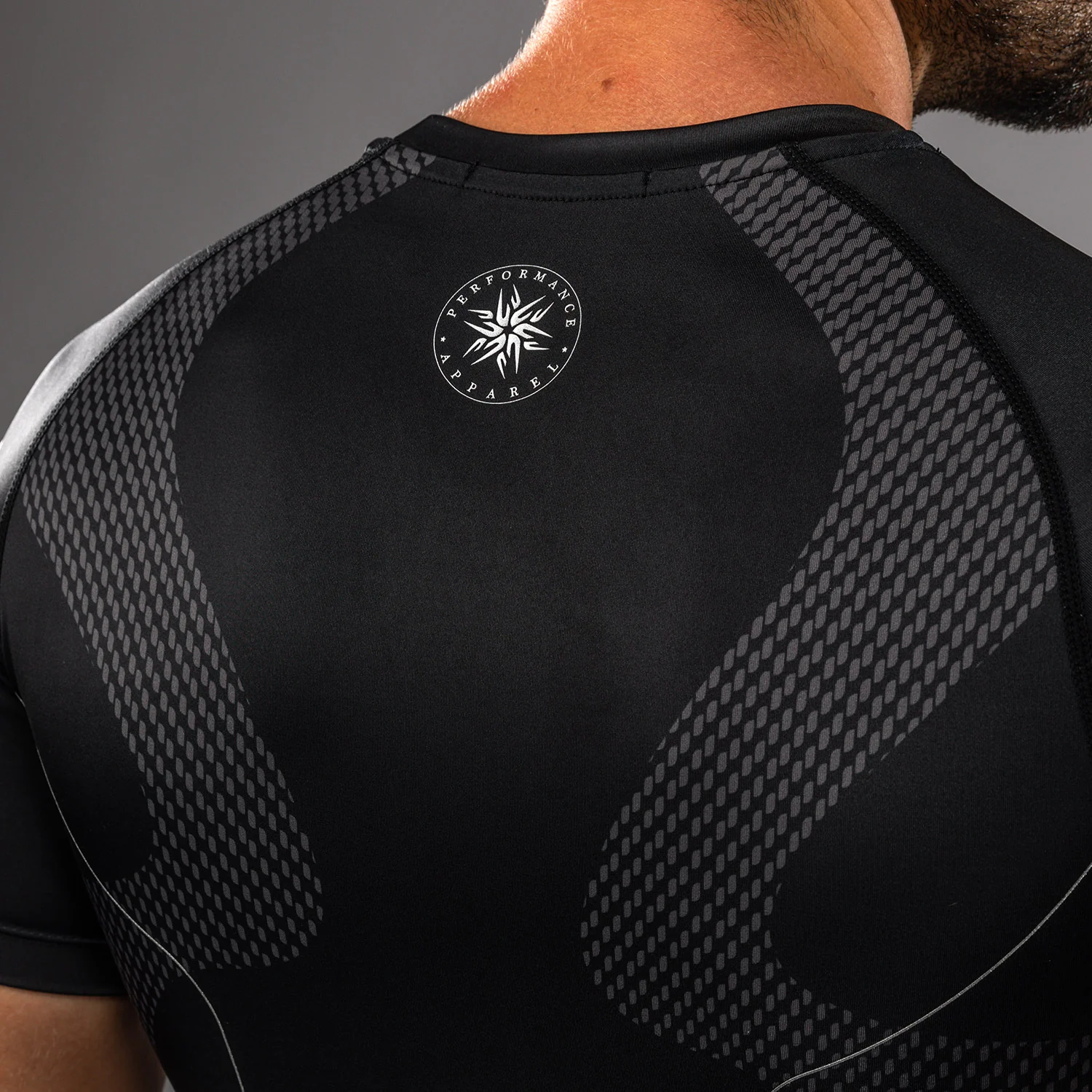 Venum Nexus Kurzarm Rashguard – Schwarz/Silber - Image 5