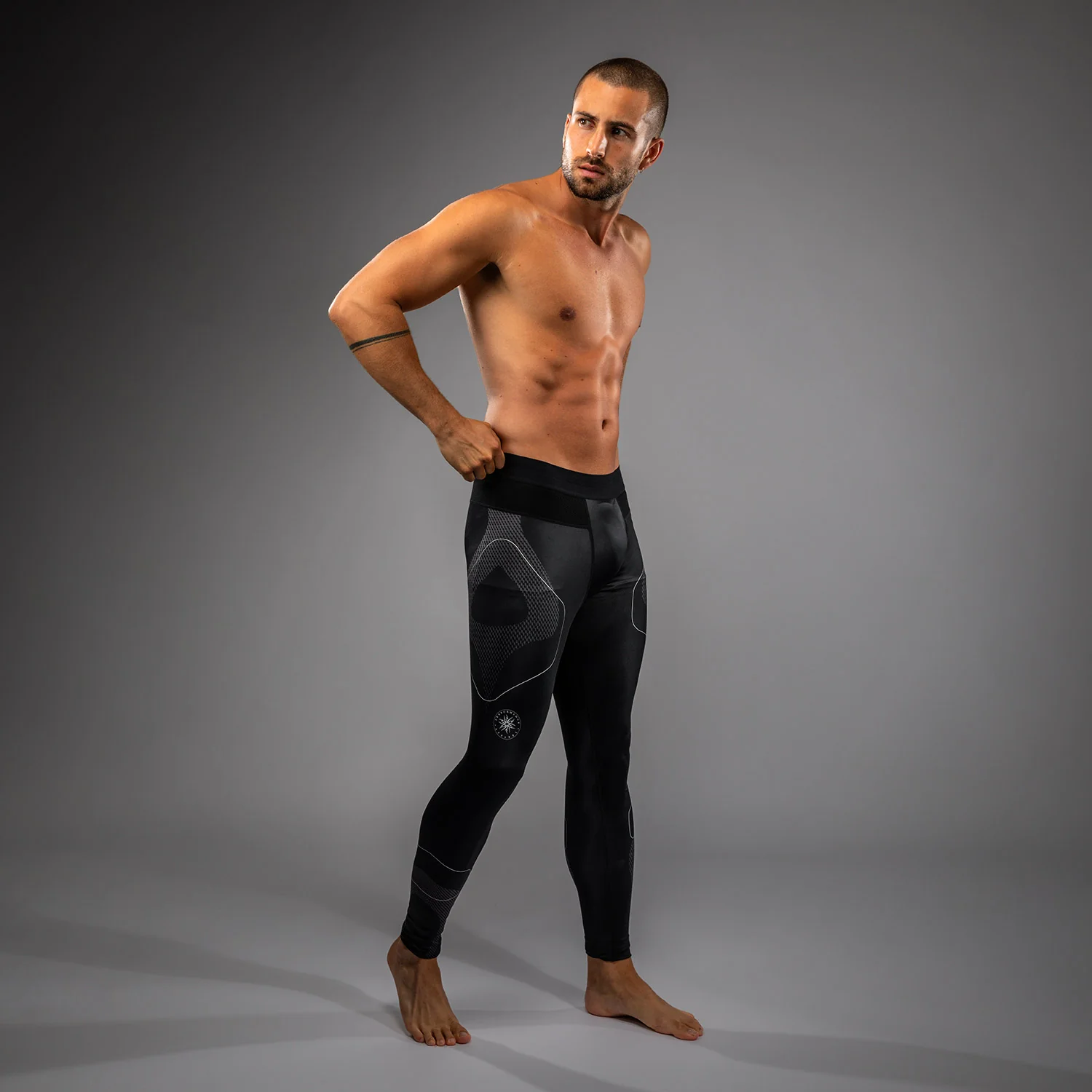 Venum Nexus Spats – Schwarz/Silber - Image 3