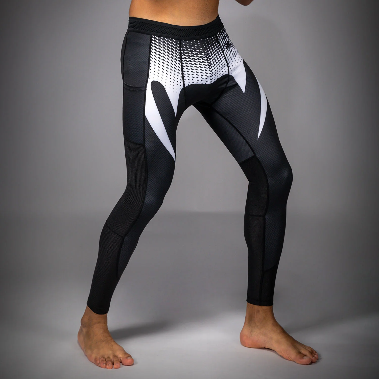 Venum No Gi Spats - Schwarz/Weiß - Image 7