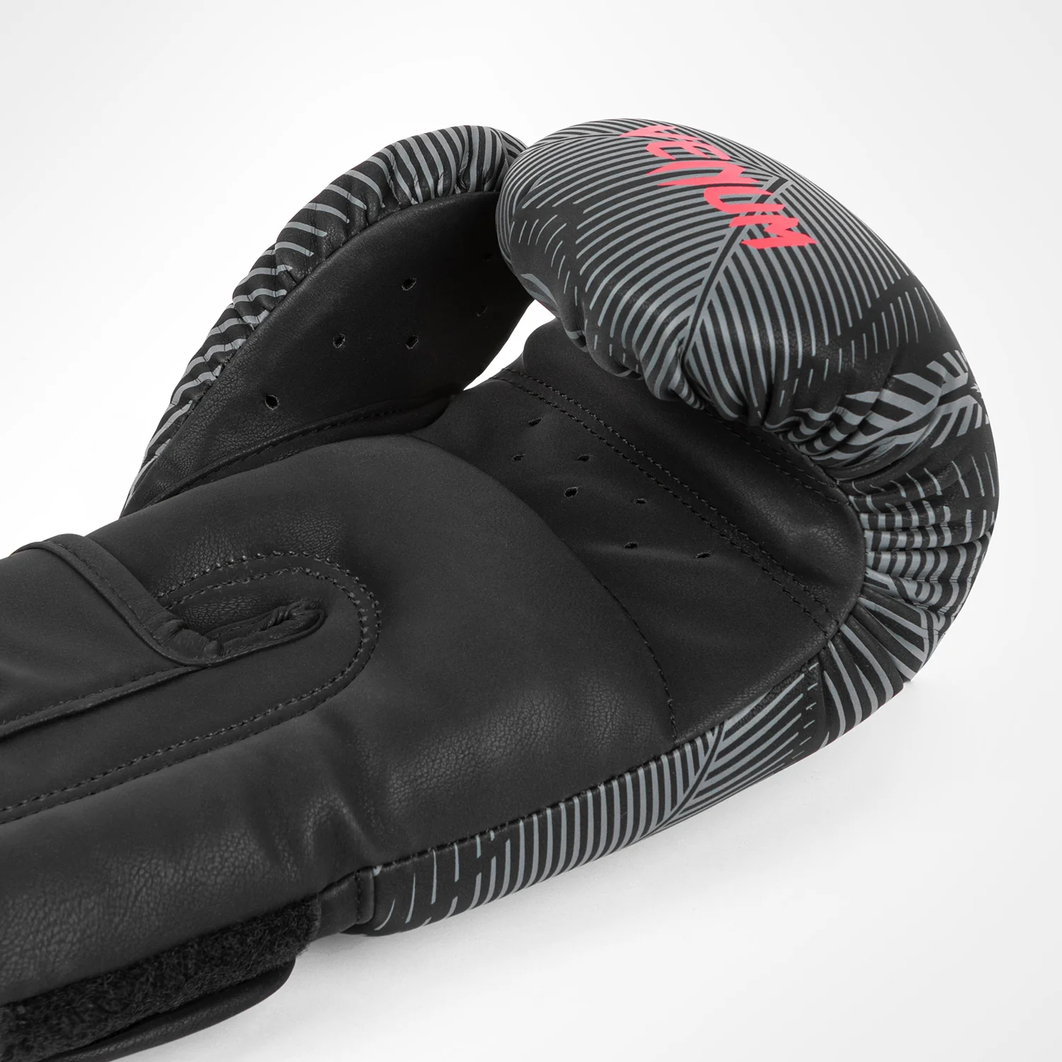 Venum Phantom Boxhandschuhe - Schwarz/Rot - Image 4