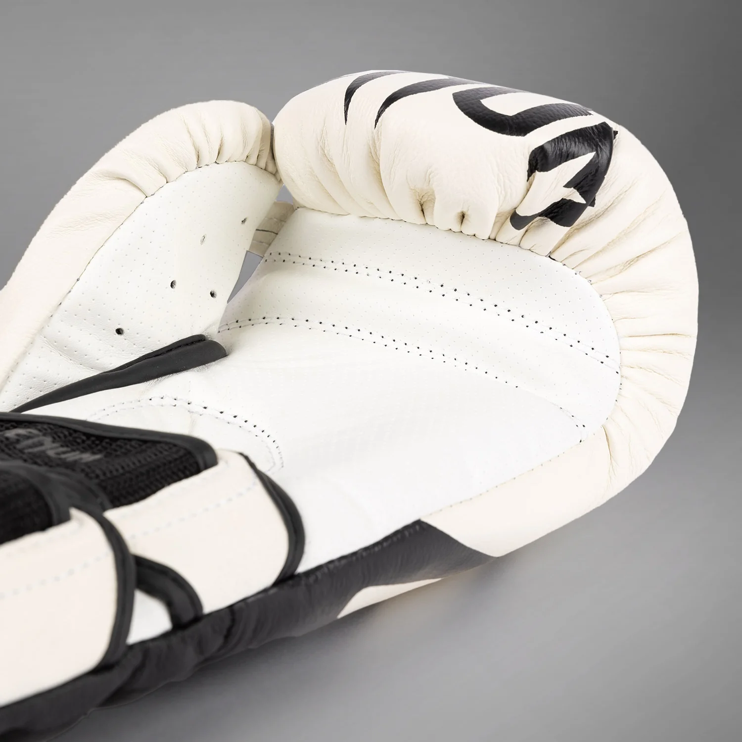 Venum Reverso Boxhandschuhe - Schnee Weiß/Schwarz - Image 6
