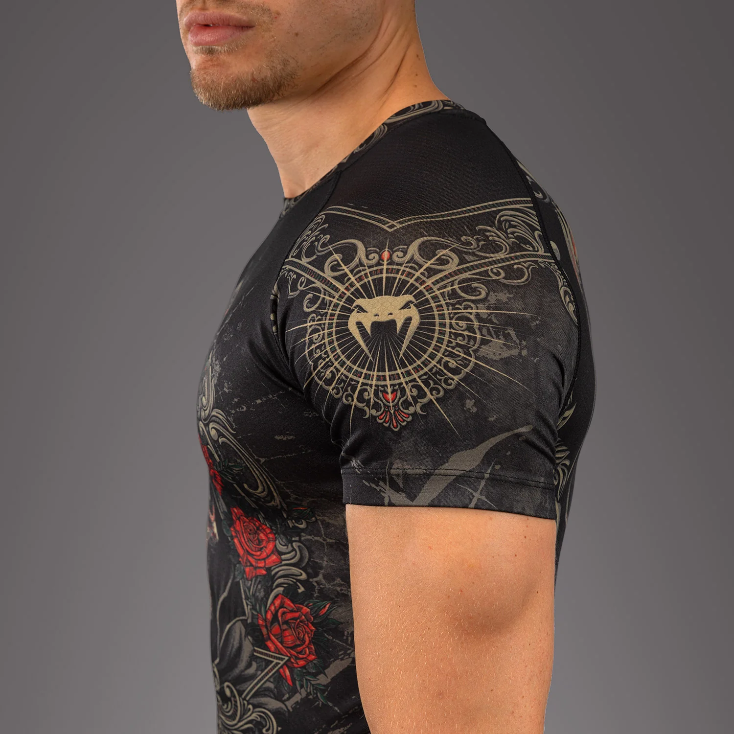 Venum Santa Muerte 5.0 Herren Kurzarm Rashguard - Tiefes Schwarz/Gold - Image 6