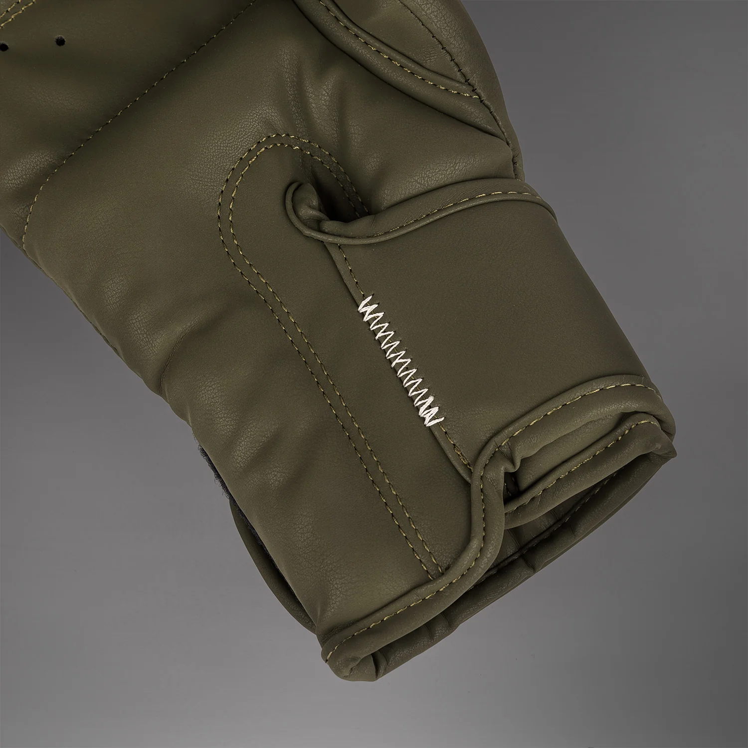 Venum Serpenti Boxhandschuhe – Khaki/Bronze/Ivory - Image 5