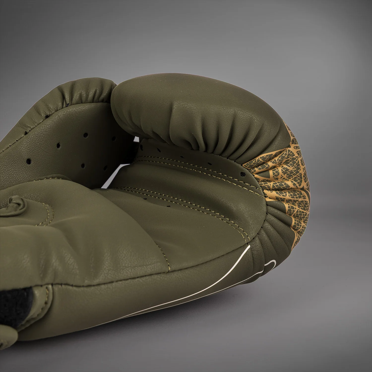 Venum Serpenti Boxhandschuhe – Khaki/Bronze/Ivory - Image 6