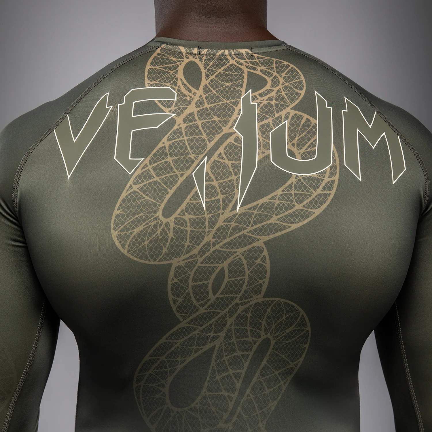 Venum Serpenti Langarm Rashguard – Khaki/Bronze/Ivory - Image 5