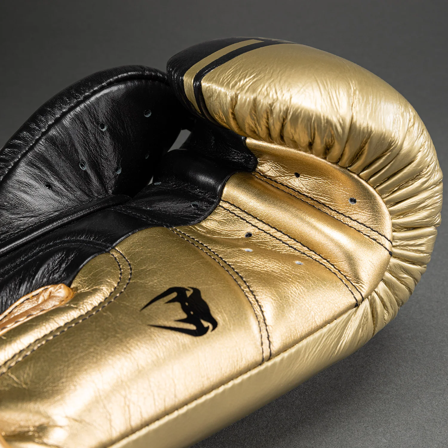 Venum Shield professionelle Boxhandschuhe - Klettverschluss - Image 5