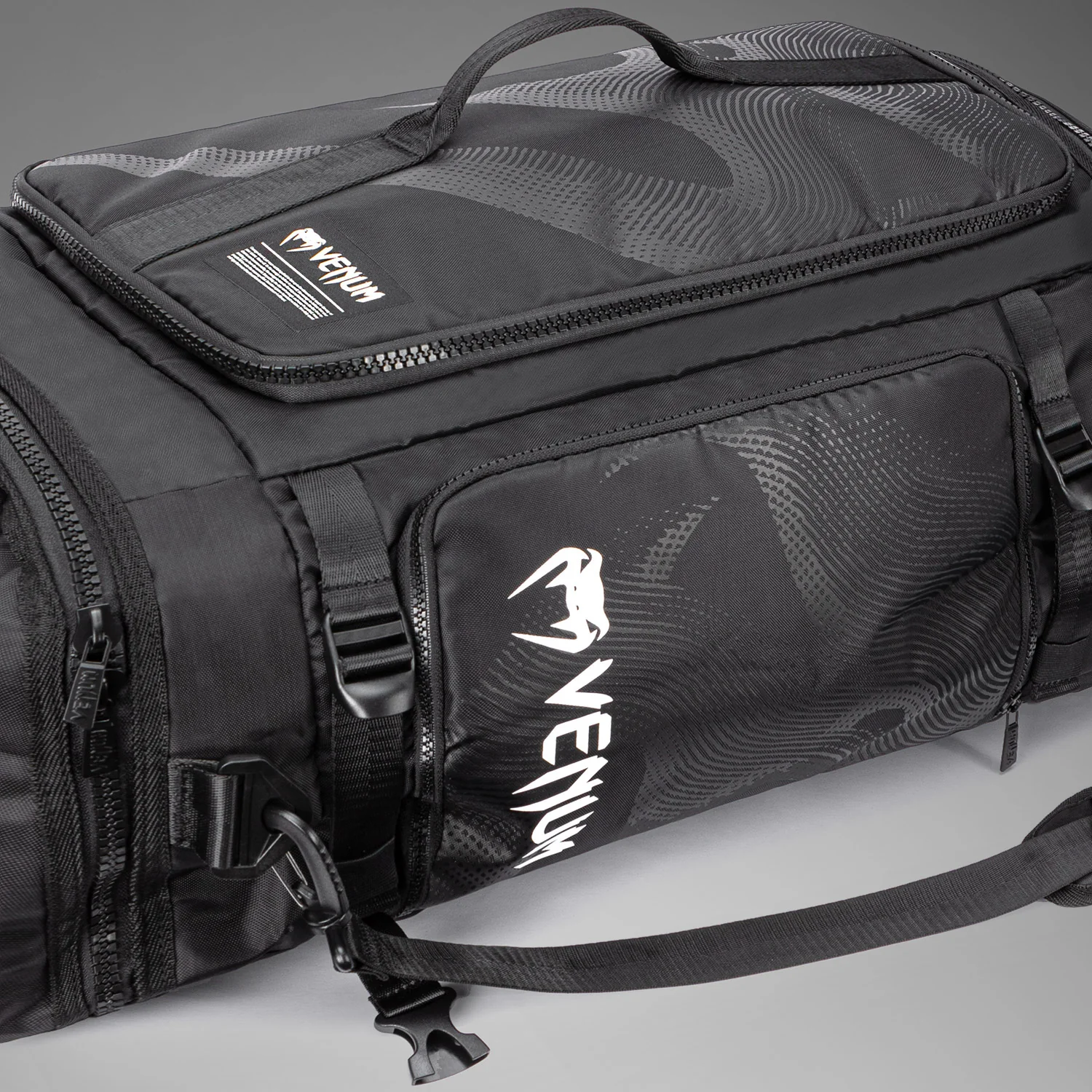 Venum Shockwave Sporttasche convertible (60L) - Schwarz - Image 6